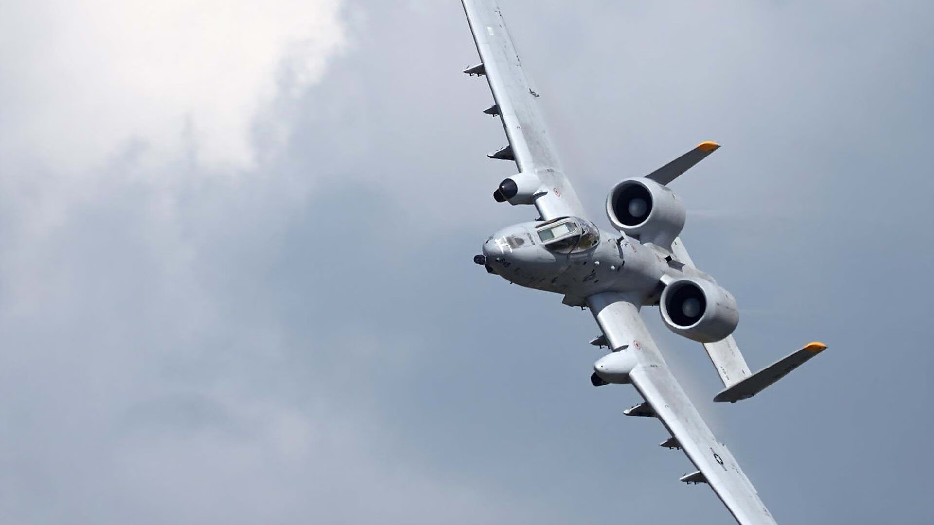 步行者锋线轮换灵活成功限制对手突破,步行者淘汰黄蜂将争东部第八